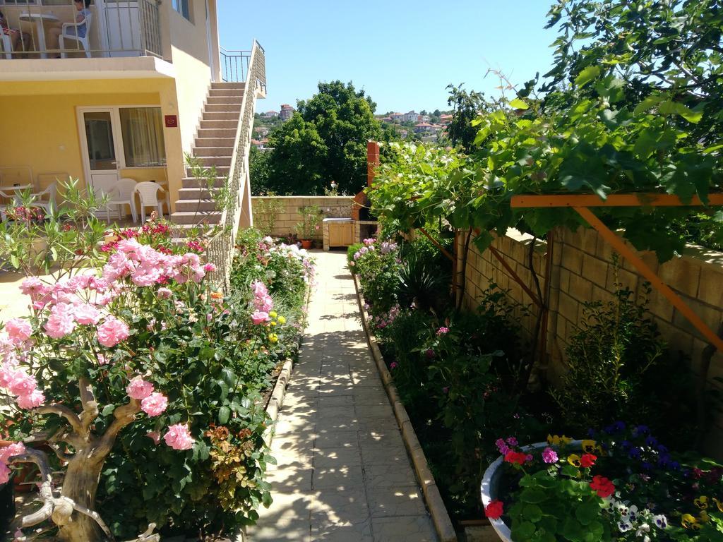 Eleonor Guest House Byala  Buitenkant foto